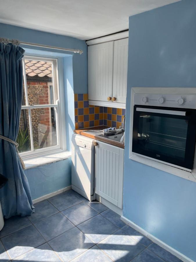 2 Bedroomed Fisherman'S Cottage Near Quay ブレイクニー エクステリア 写真